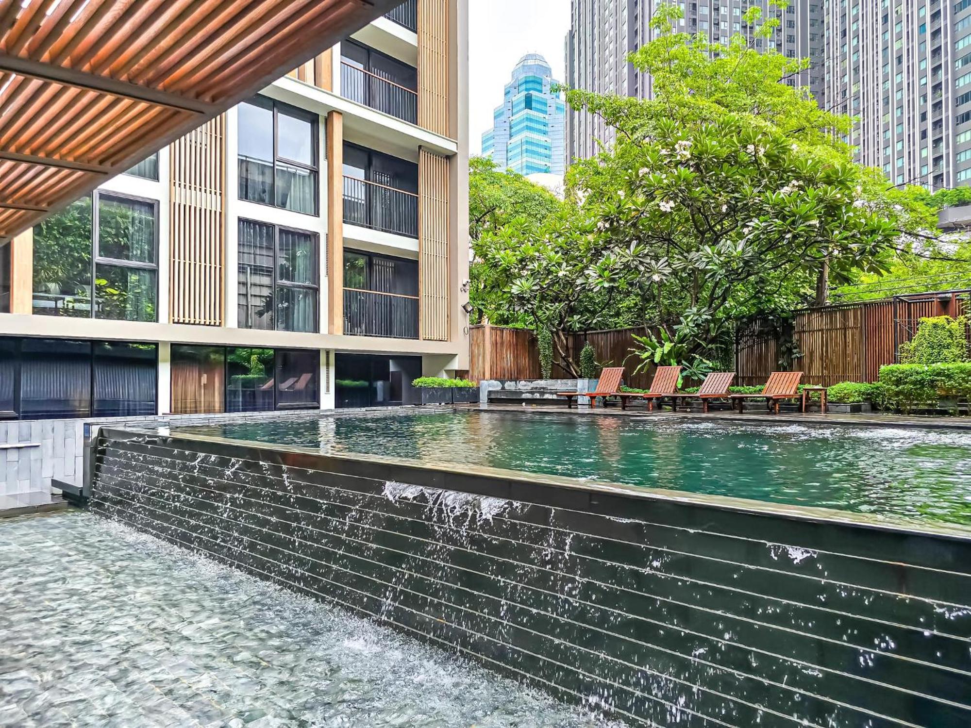 Arcadia Suites Bangkok Exterior photo