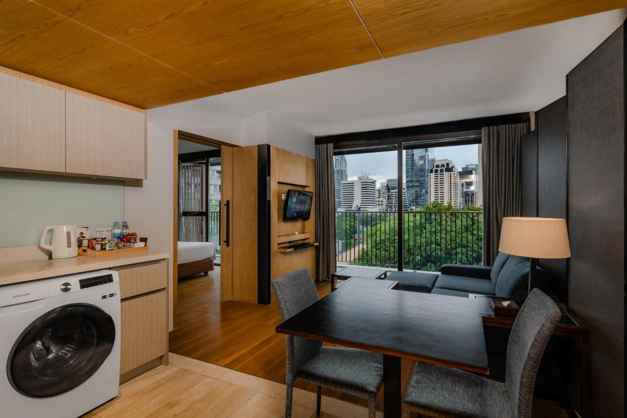 Arcadia Suites Bangkok Exterior photo